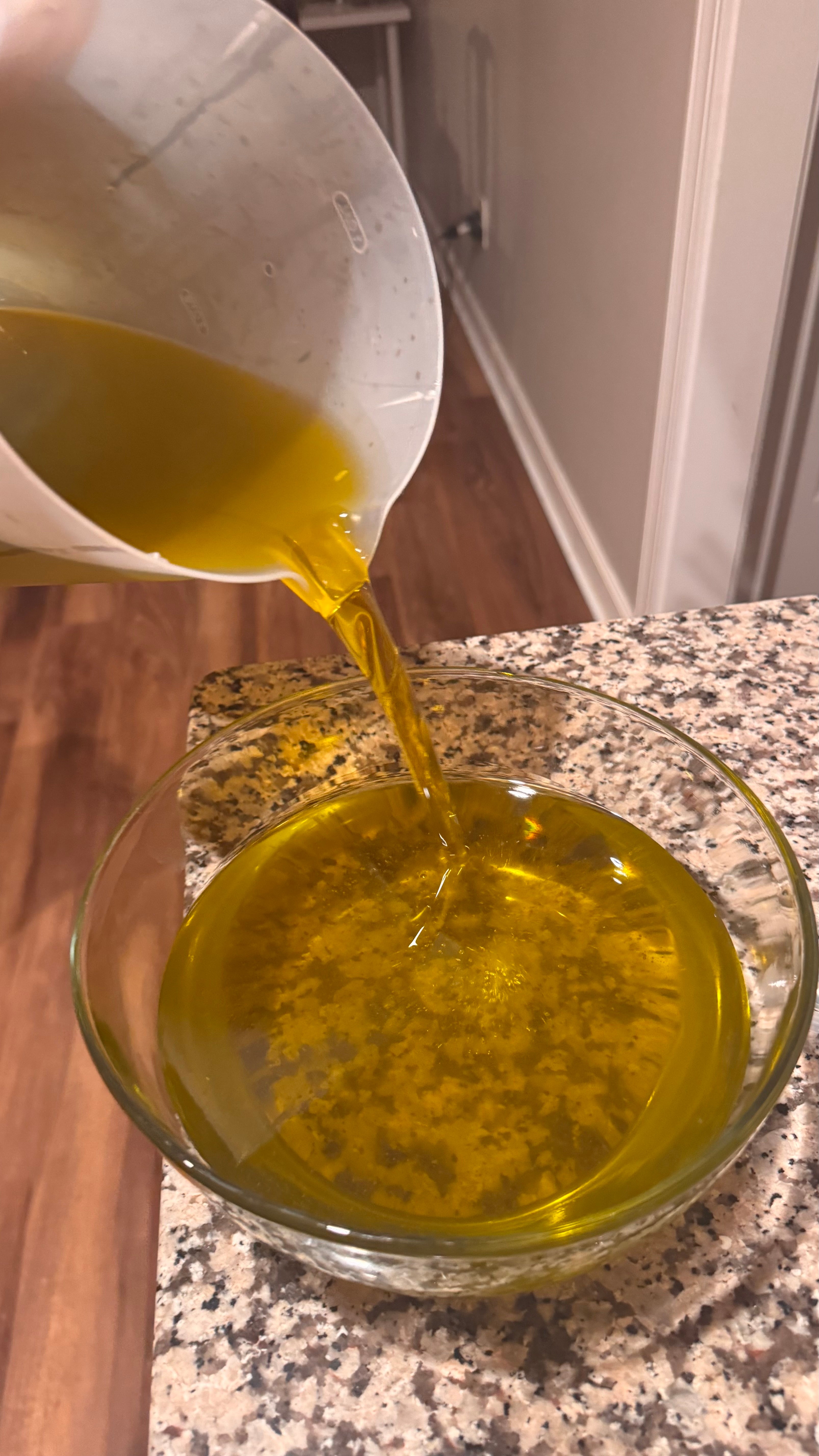 Levanto Extra Virgin Olive Oil 18.7 L Tin Can